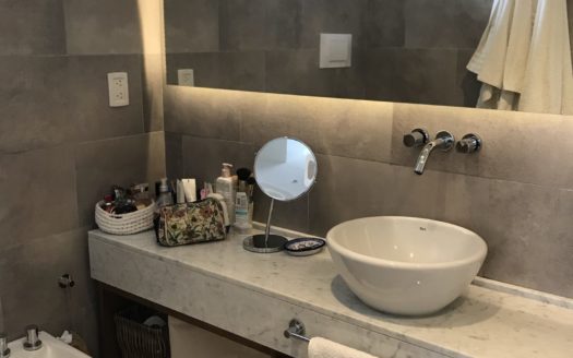 Hernandez Piazza – 3 Ambientes con Cochera y Baulera. Piso Alto