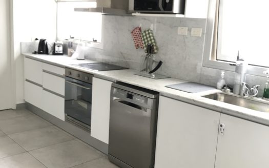 Hernandez Piazza – 3 Ambientes con Cochera y Baulera. Piso Alto