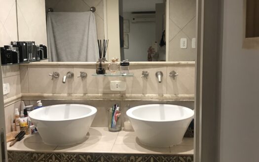 Recoleta – Único 2 Ambientes con Patio y Cochera.