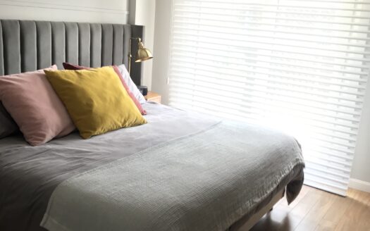 Exclusivo Piso, 4 Ambientes con Dependencias y Cochera – Reciclado.