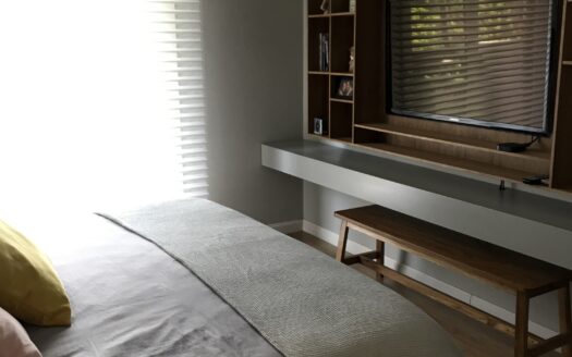 Exclusivo Piso, 4 Ambientes con Dependencias y Cochera – Reciclado.