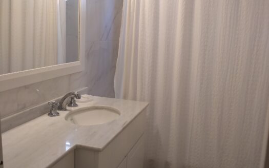 3 de Febrero 1200- 3 ambientes con cochera